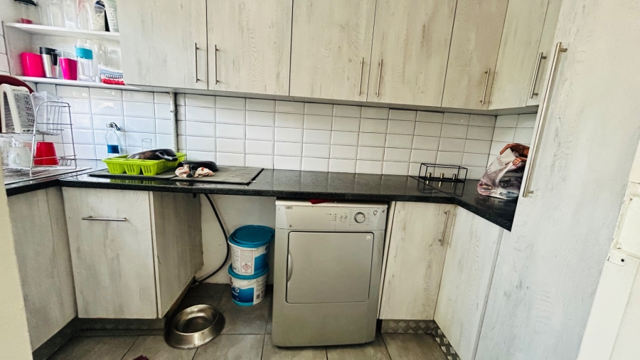 4 Bedroom Property for Sale in Southernwood Eastern Cape